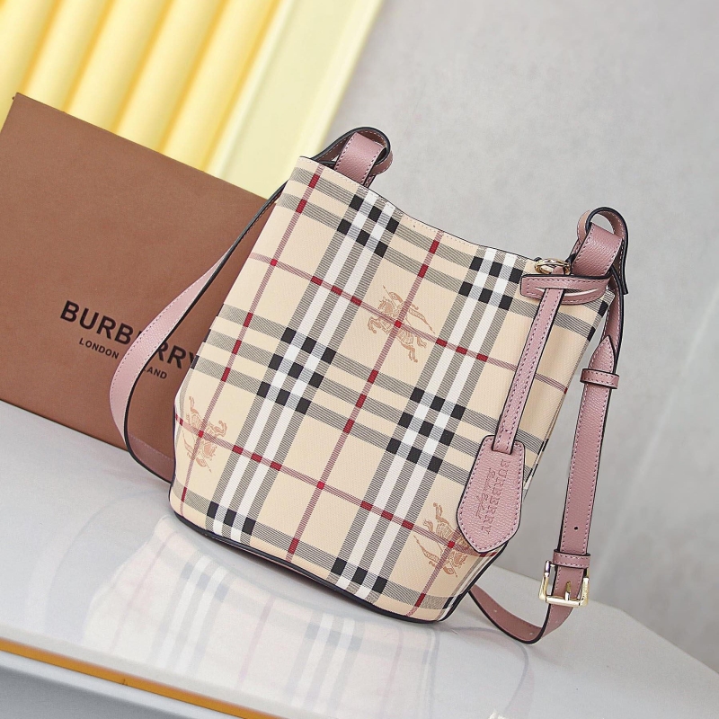 B**rry bucket bags